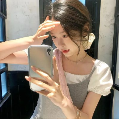 靠近你2025 海报